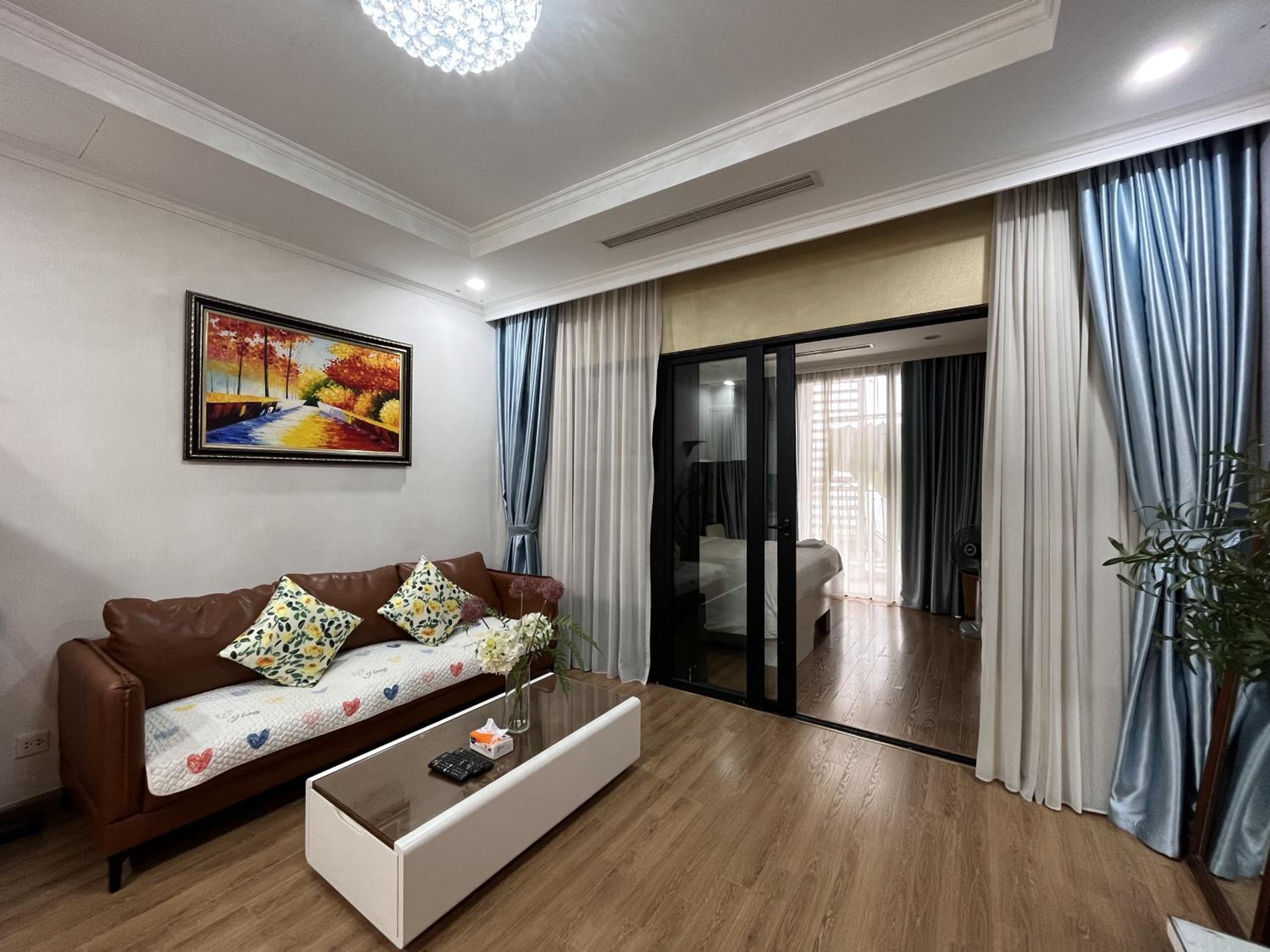 Mai-Homestay - 1 BR apartment at Vinhomes Royal City