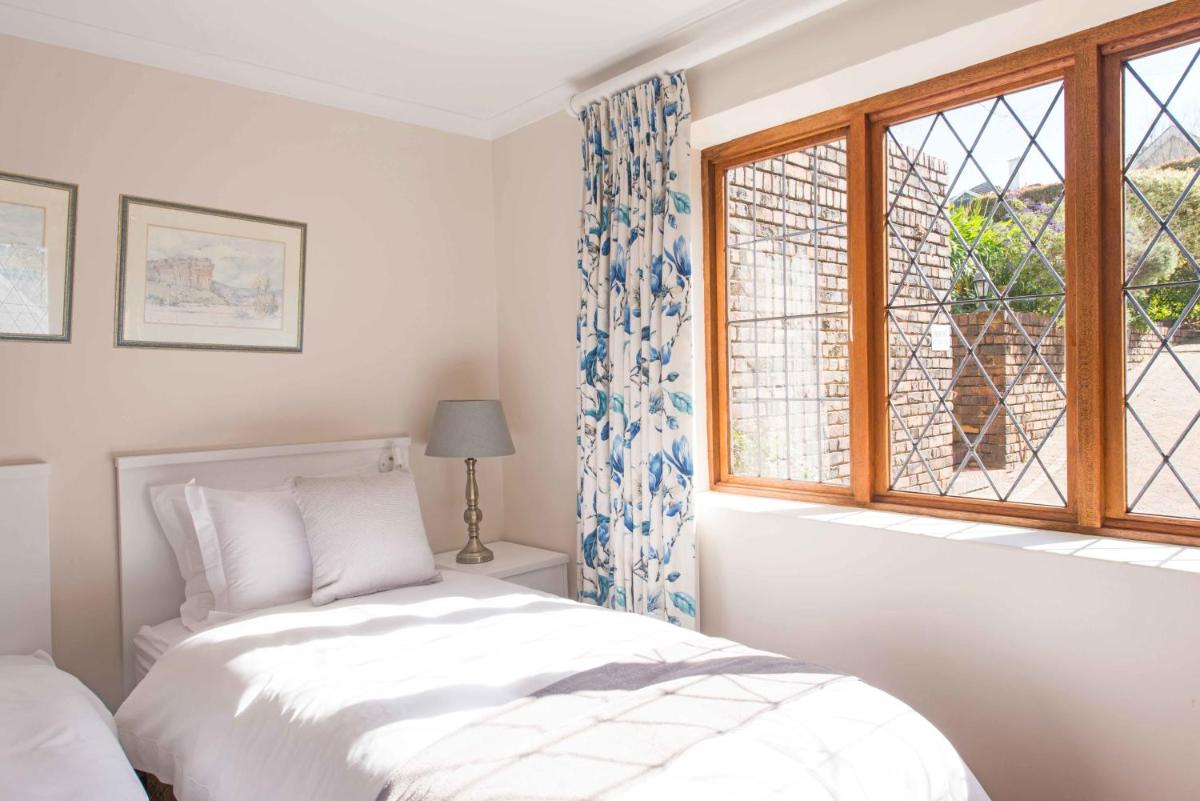 Knightsbury Guest House
