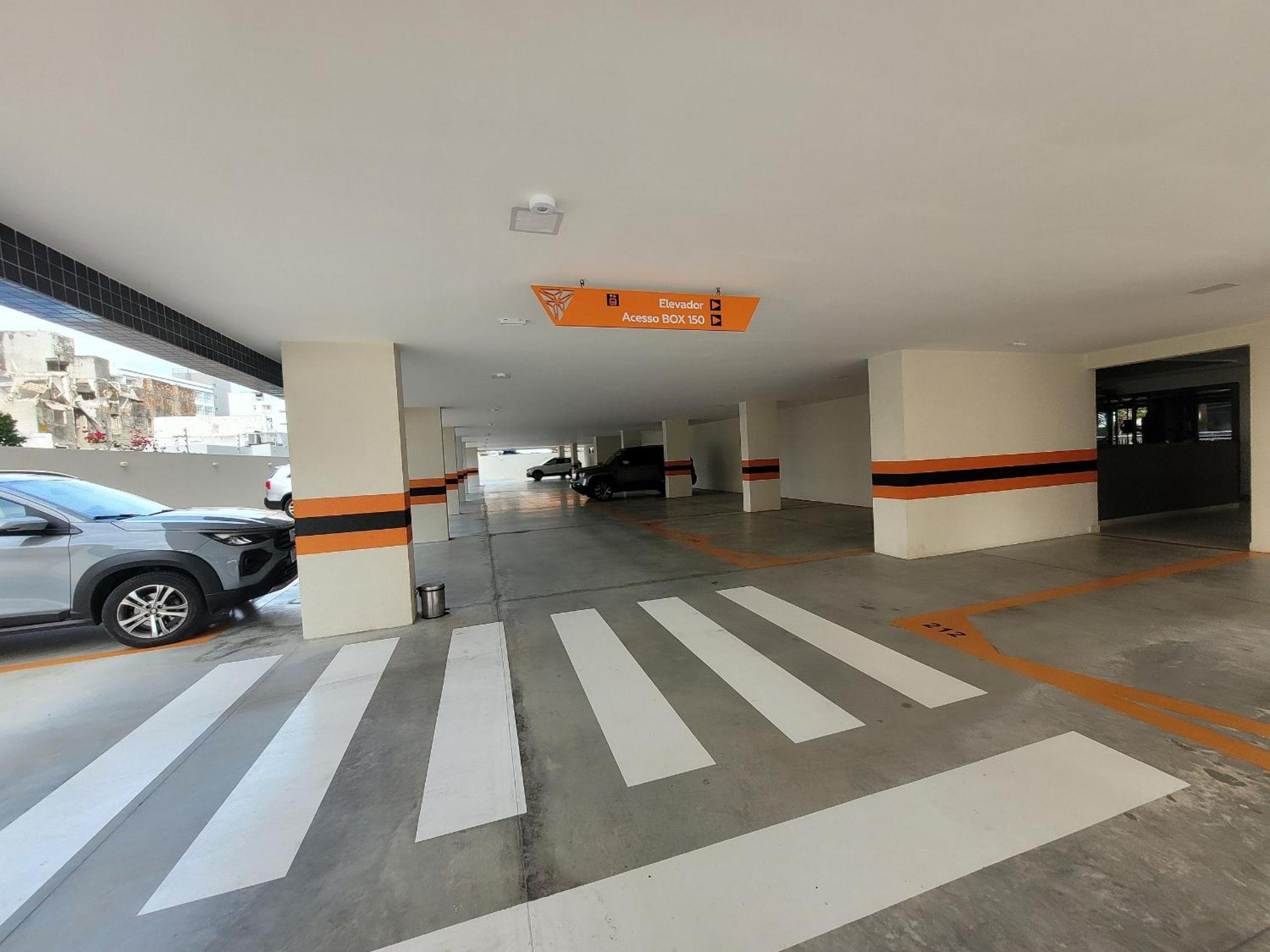 Apto no Bessa 100 metros da praia