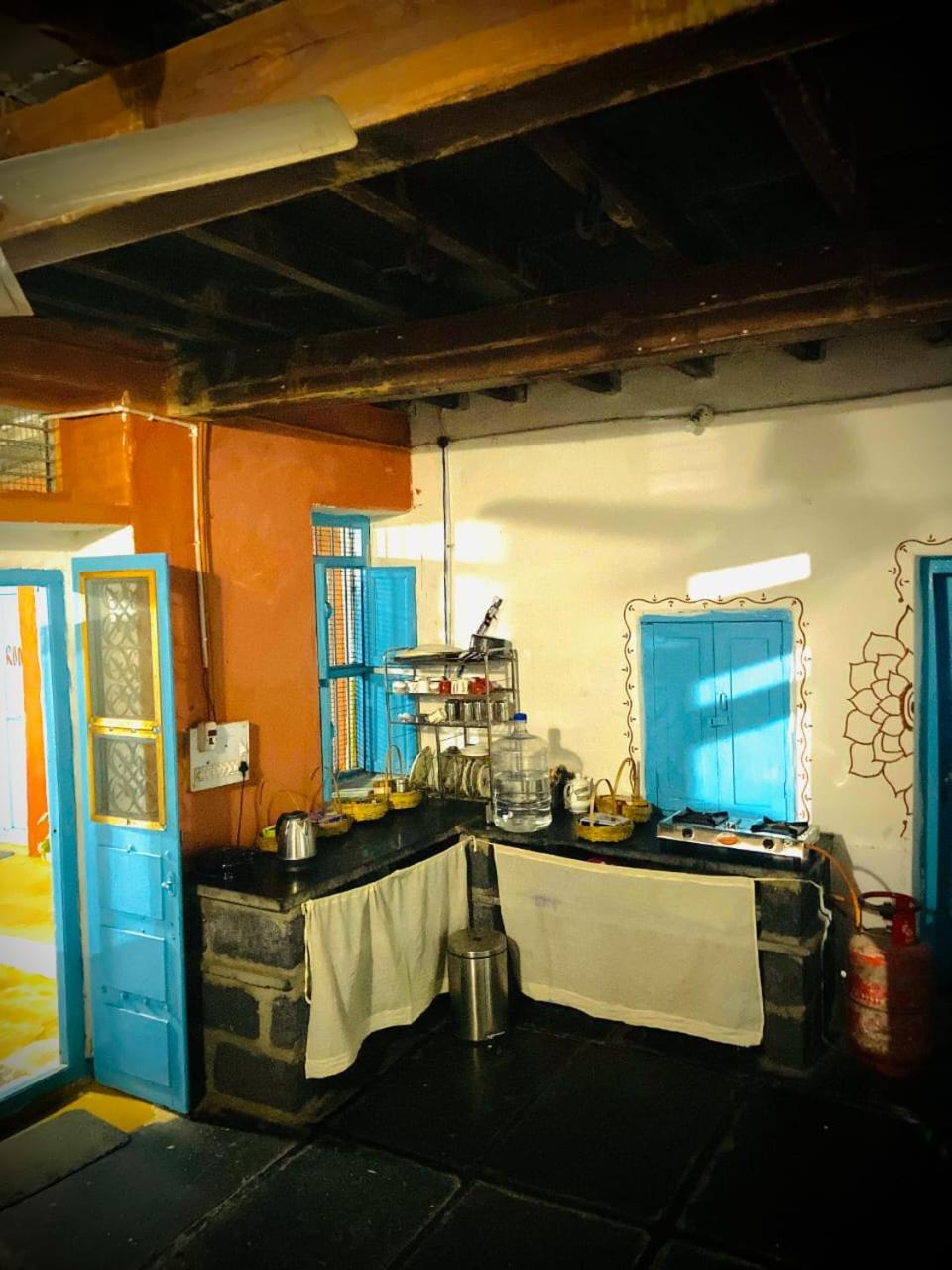 Peshagar Guest House