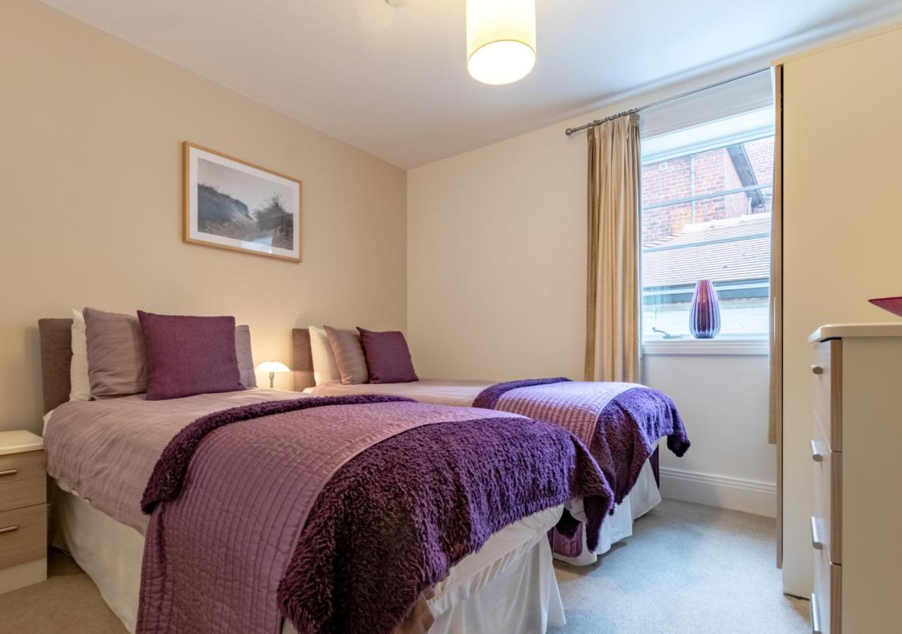2 Bed in Whitby oc-w814