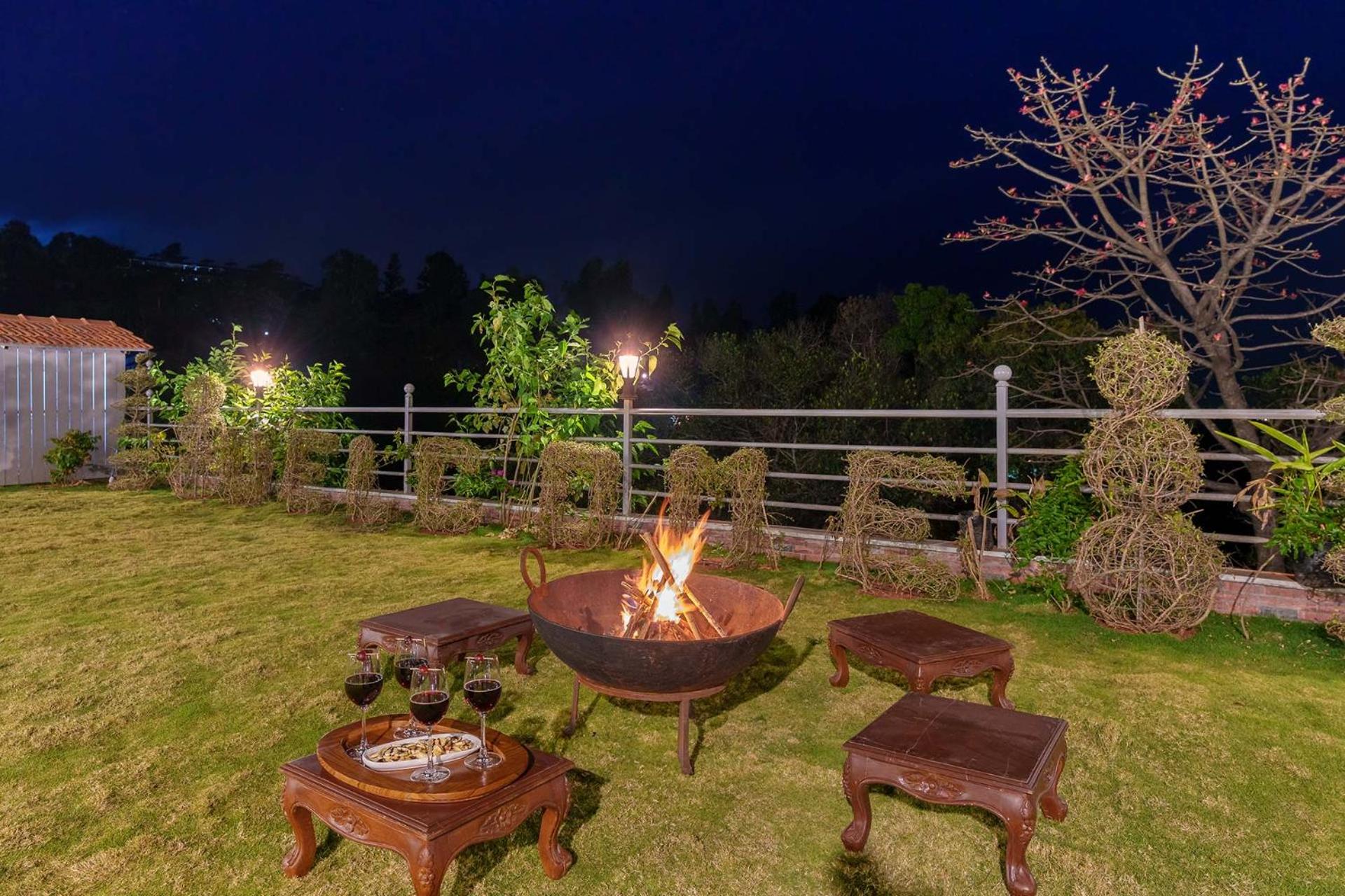StayVista at Tree House - Shrimant Wada Royal Stay view 5