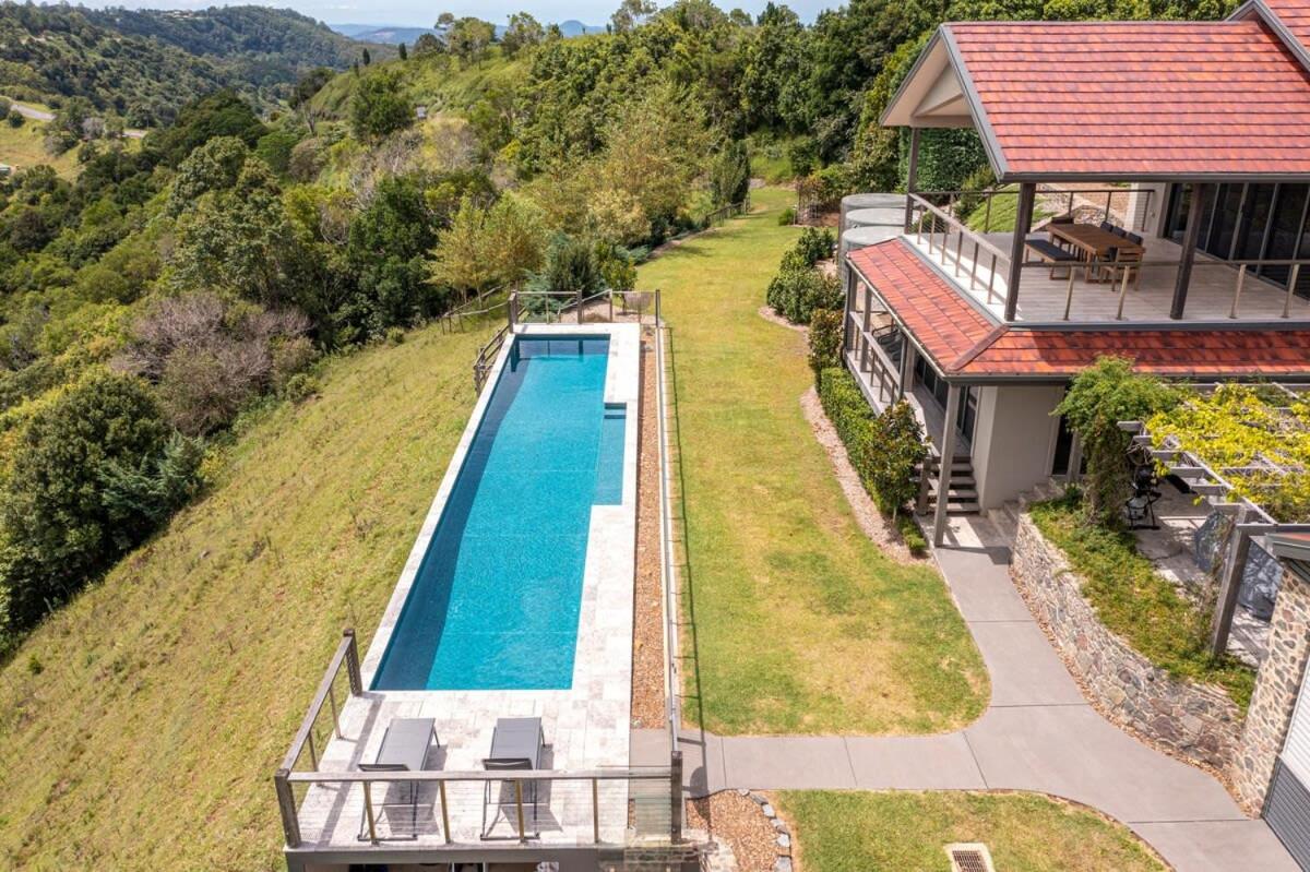 New Tranquil Hinterland Retreat Stunning Views