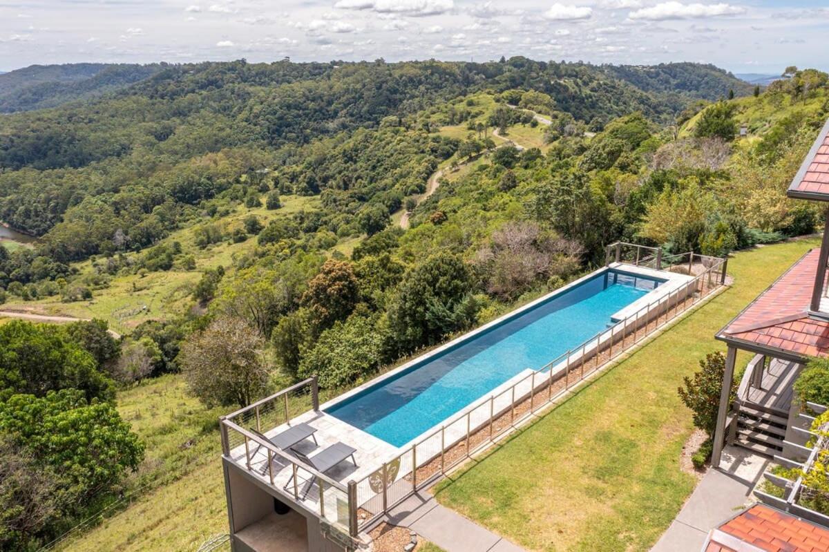 New Tranquil Hinterland Retreat Stunning Views