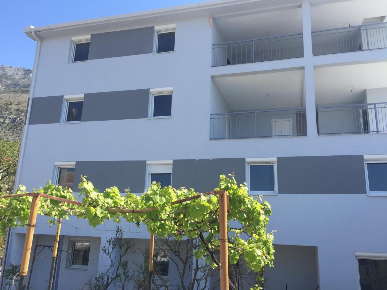 Apartmani Nikolić Sutomore view 4