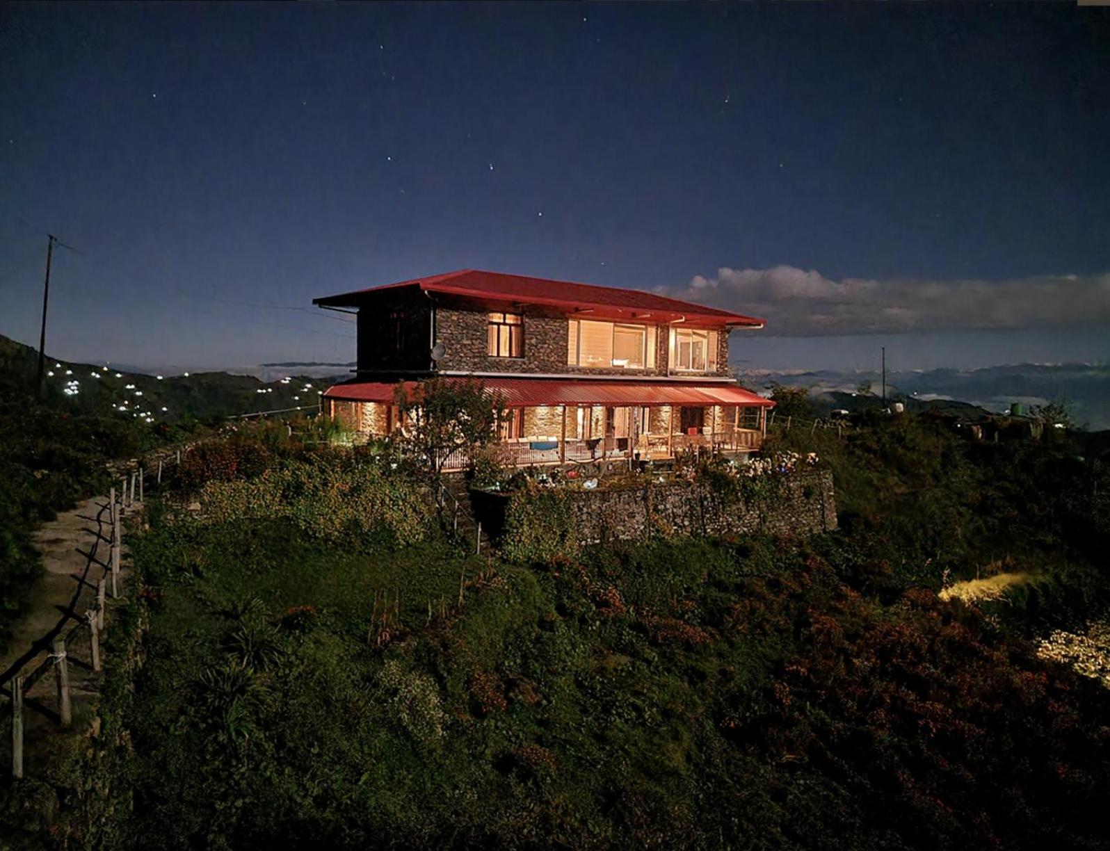 The Rosly Estate view 4