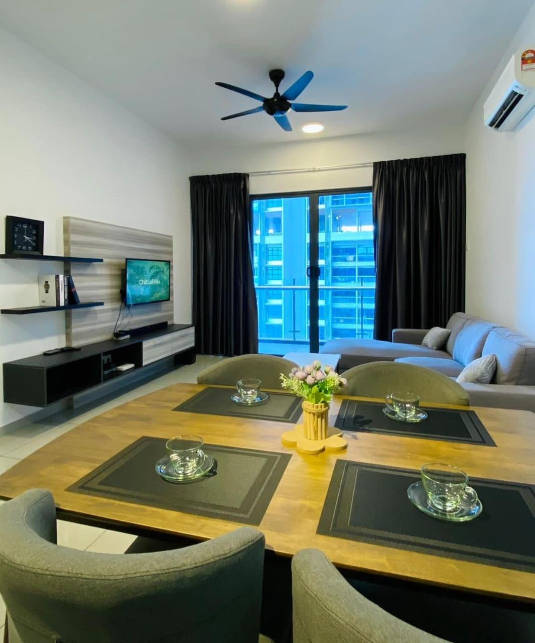 LuxuryFamilySuite6-9Pax-JonkerStreet-CityTown photo 1