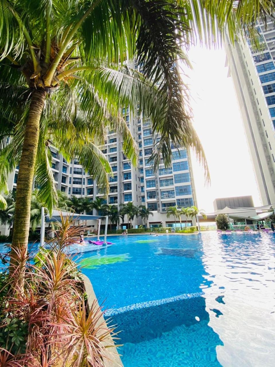 LuxuryFamilySuite6-9Pax-JonkerStreet-CityTown photo 4