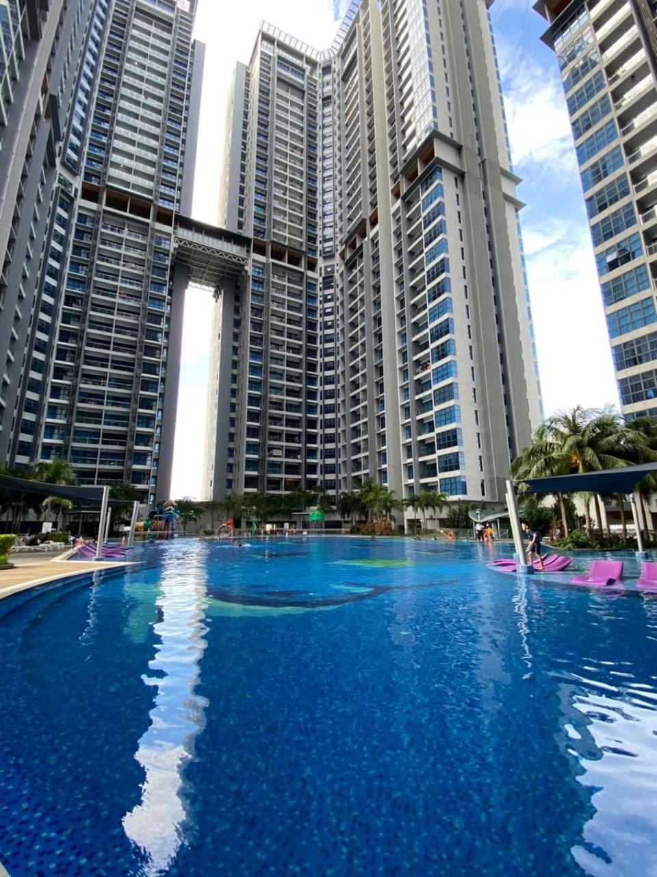 LuxuryFamilySuite6-9Pax-JonkerStreet-CityTown photo 5