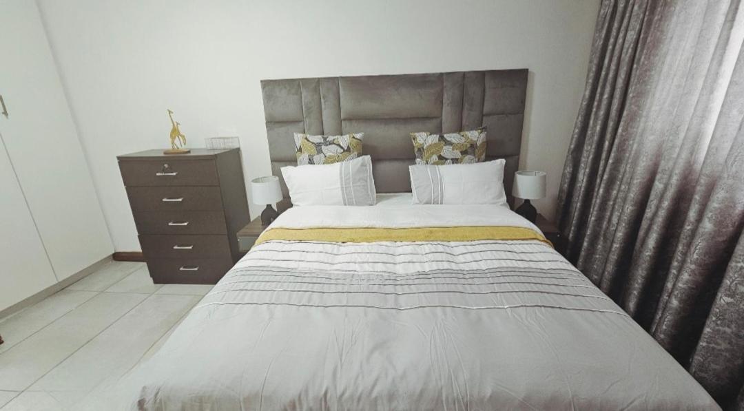 Bryanston Guest Cottage