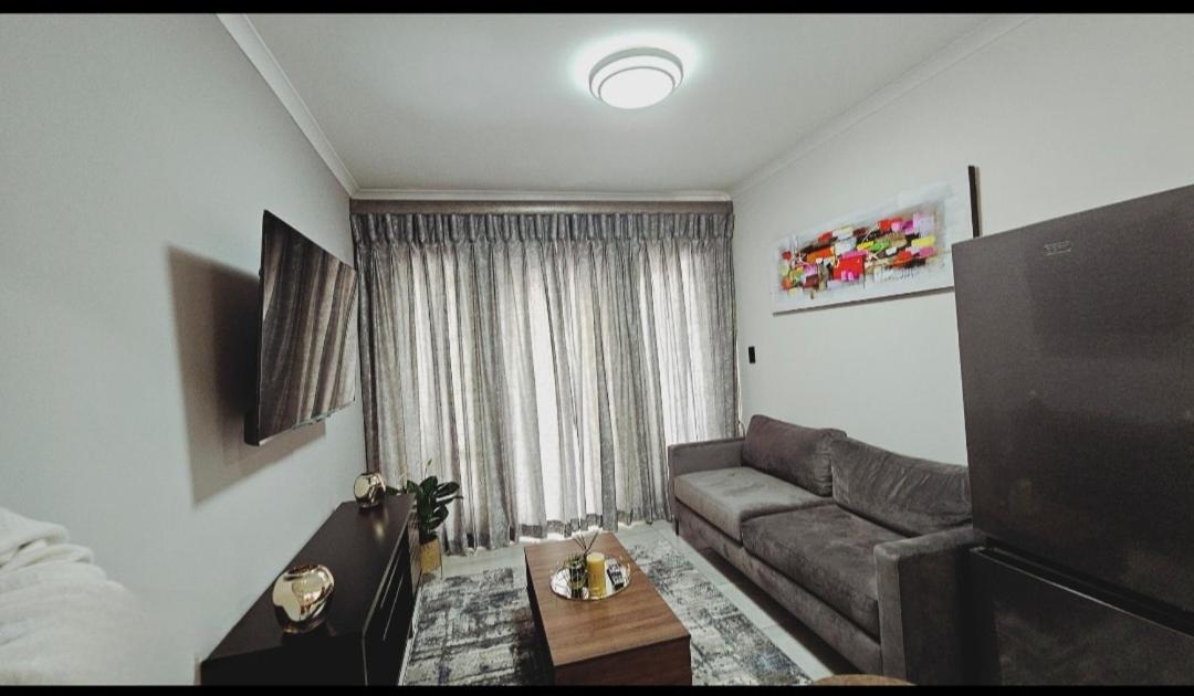 Bryanston Guest Cottage