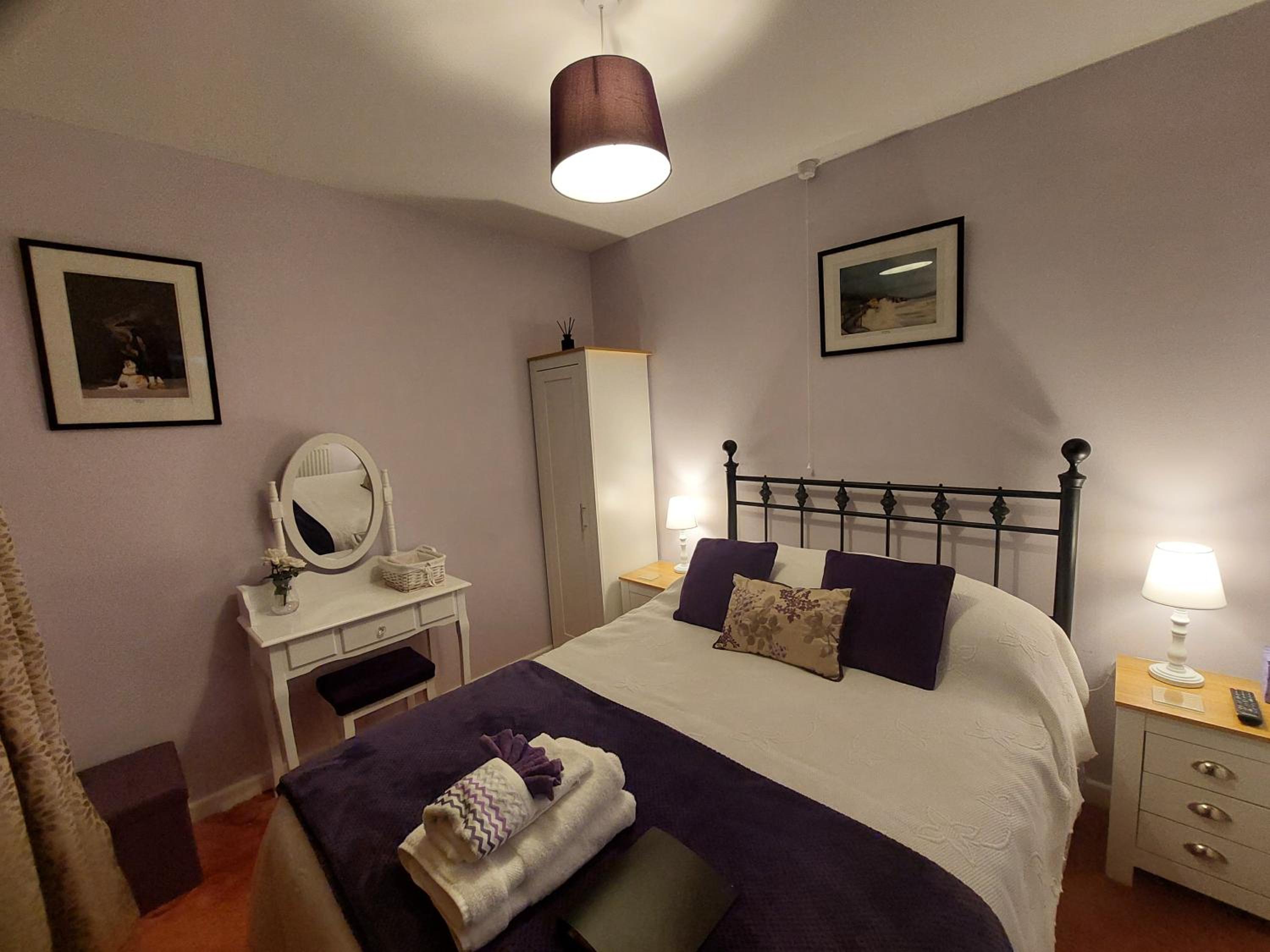Private apartment, parking, sea and country views