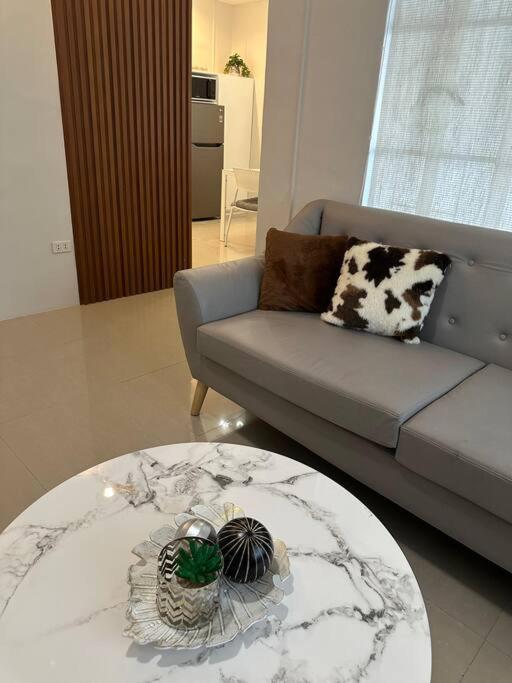Japandi Home C - Fully Aircon, WIFI, Hot shower, 24hGuard, Center, near Malls view 2