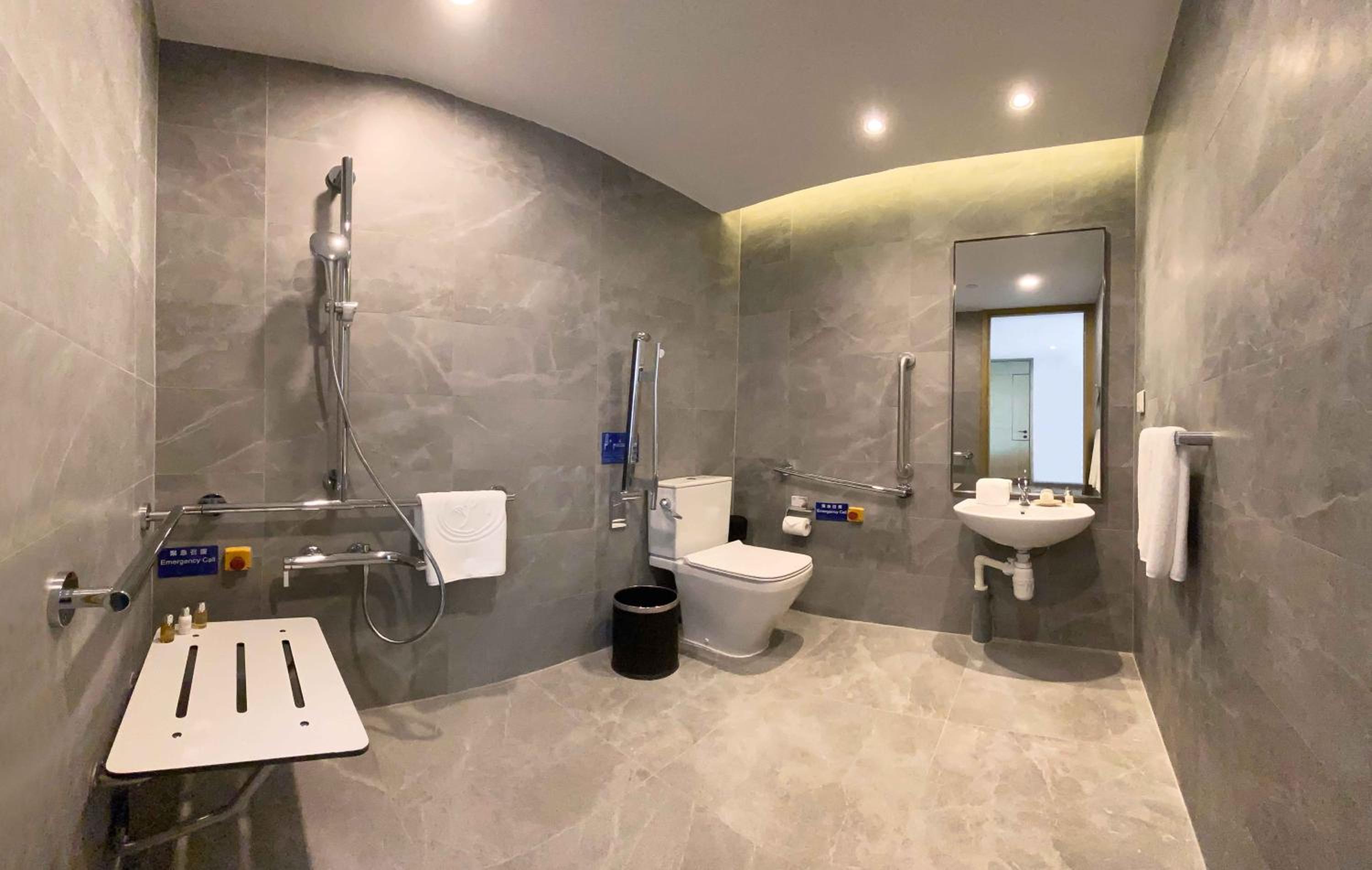 Oasis Aurum 181 Hotel