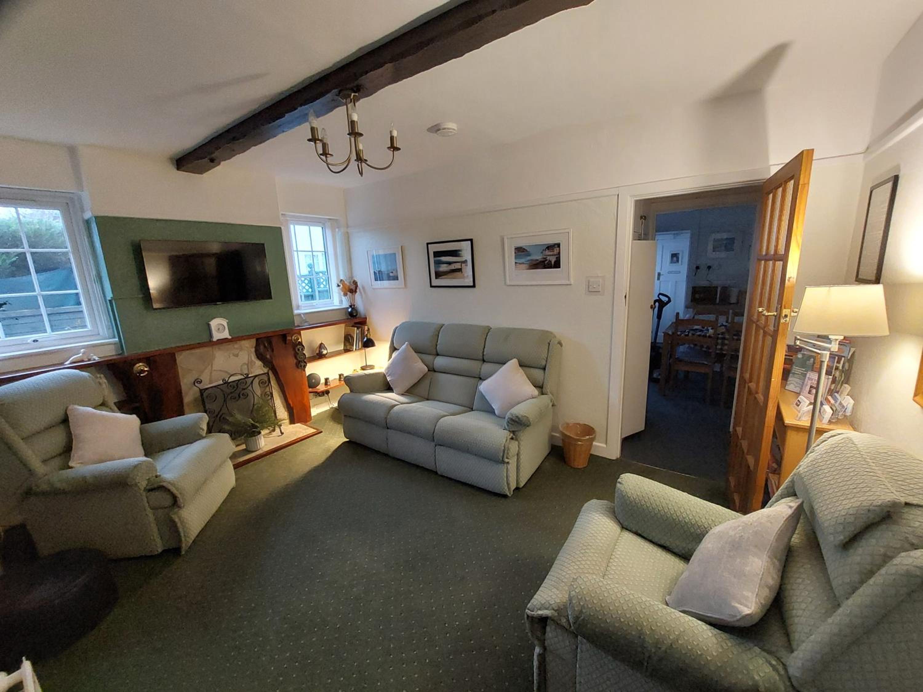 Private apartment, parking, sea and country views