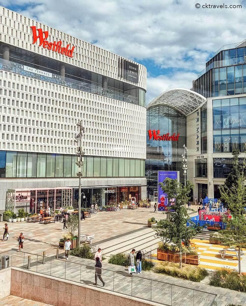 London Budget Bliss, London W12, white city, shepherd's bush market