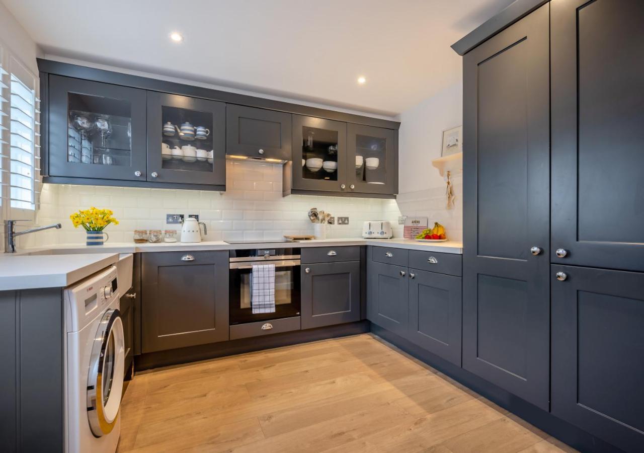 3 Bed in Padstow oc-p00165