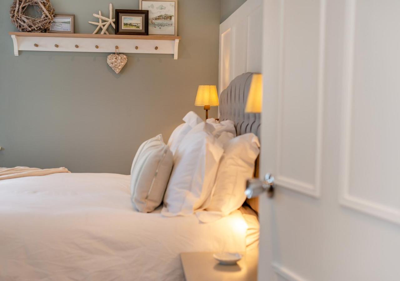 3 Bed in Padstow oc-p00165