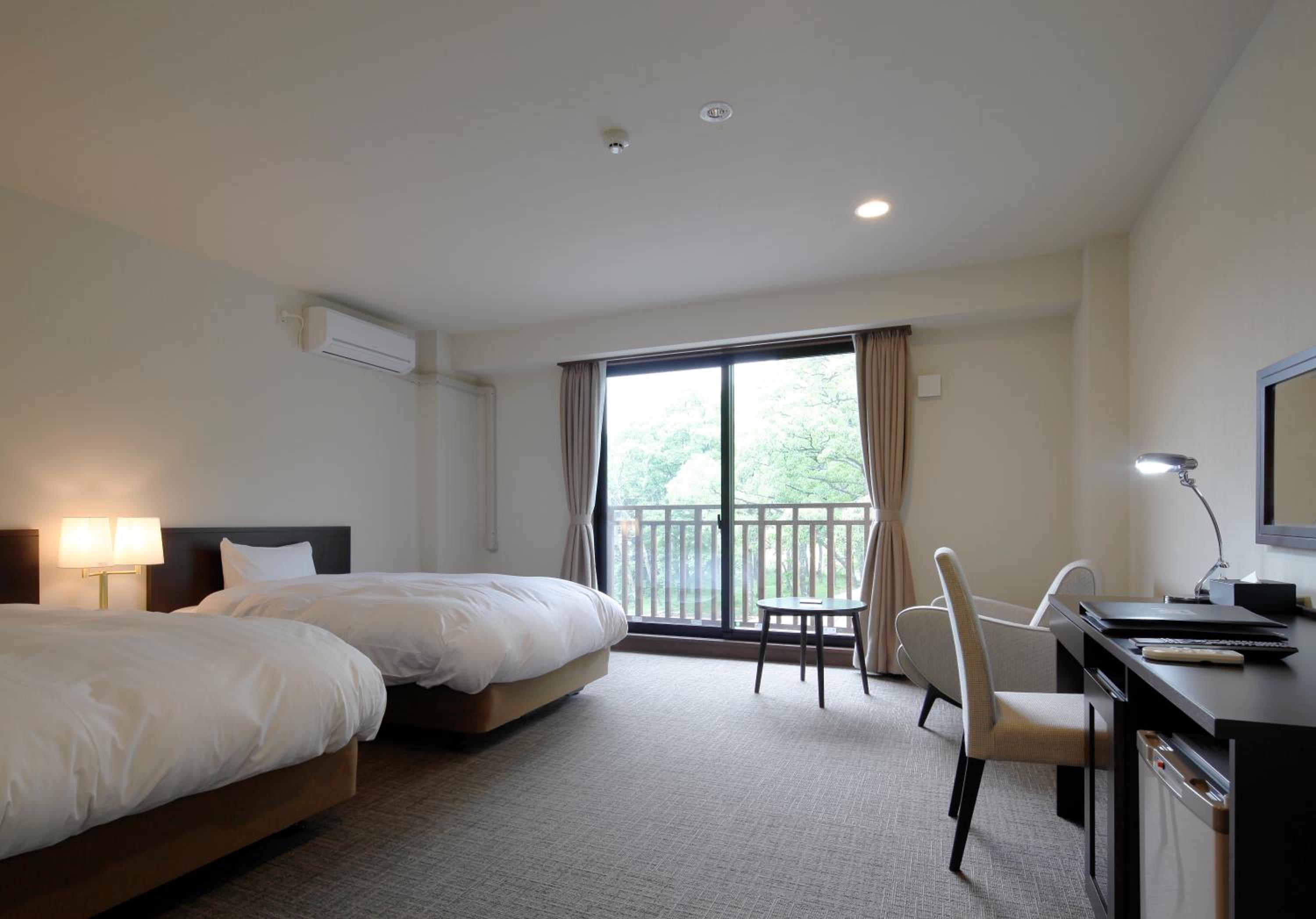 Auberge Cosmos view 4