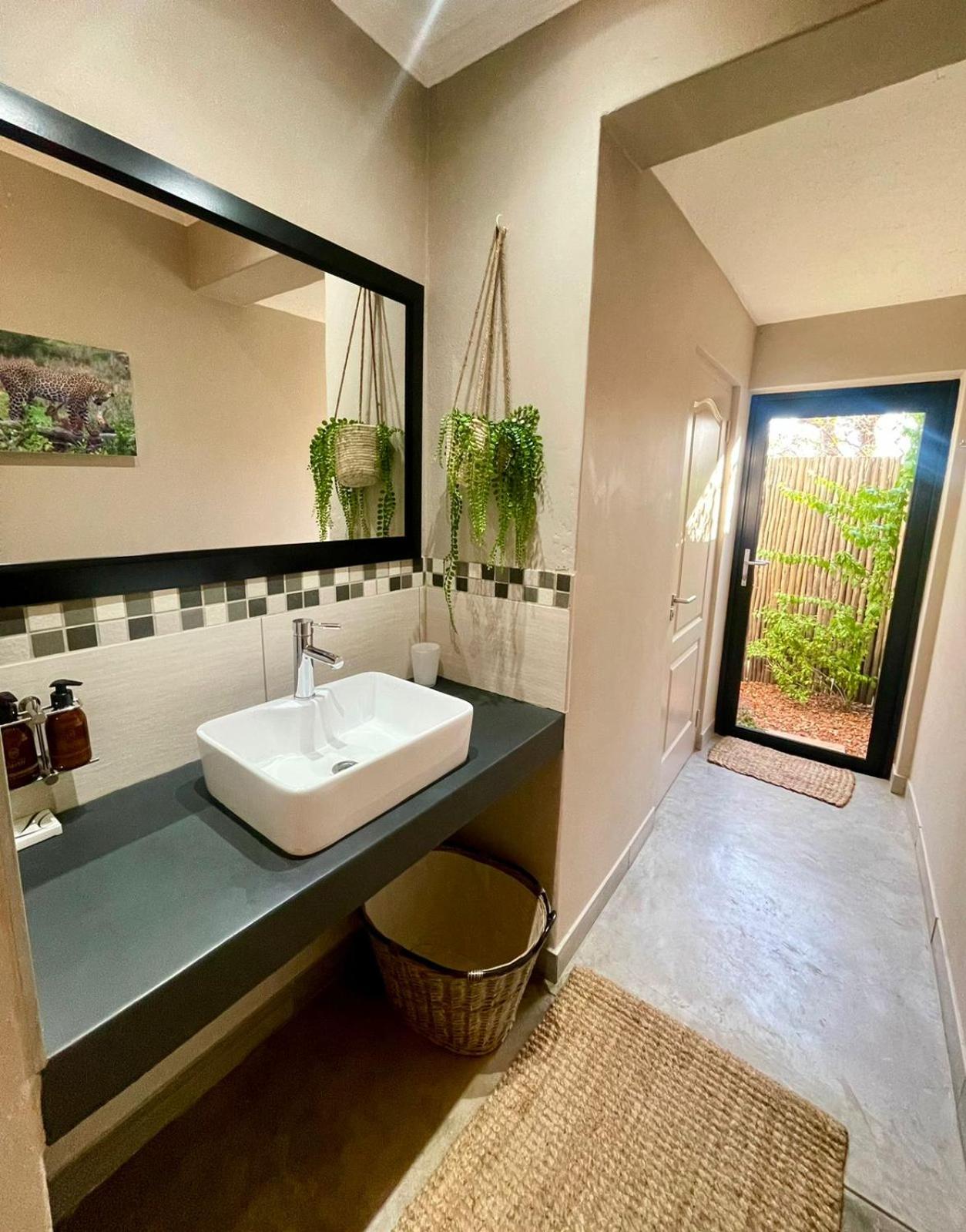 The Baobab Bush Lodge and Villa