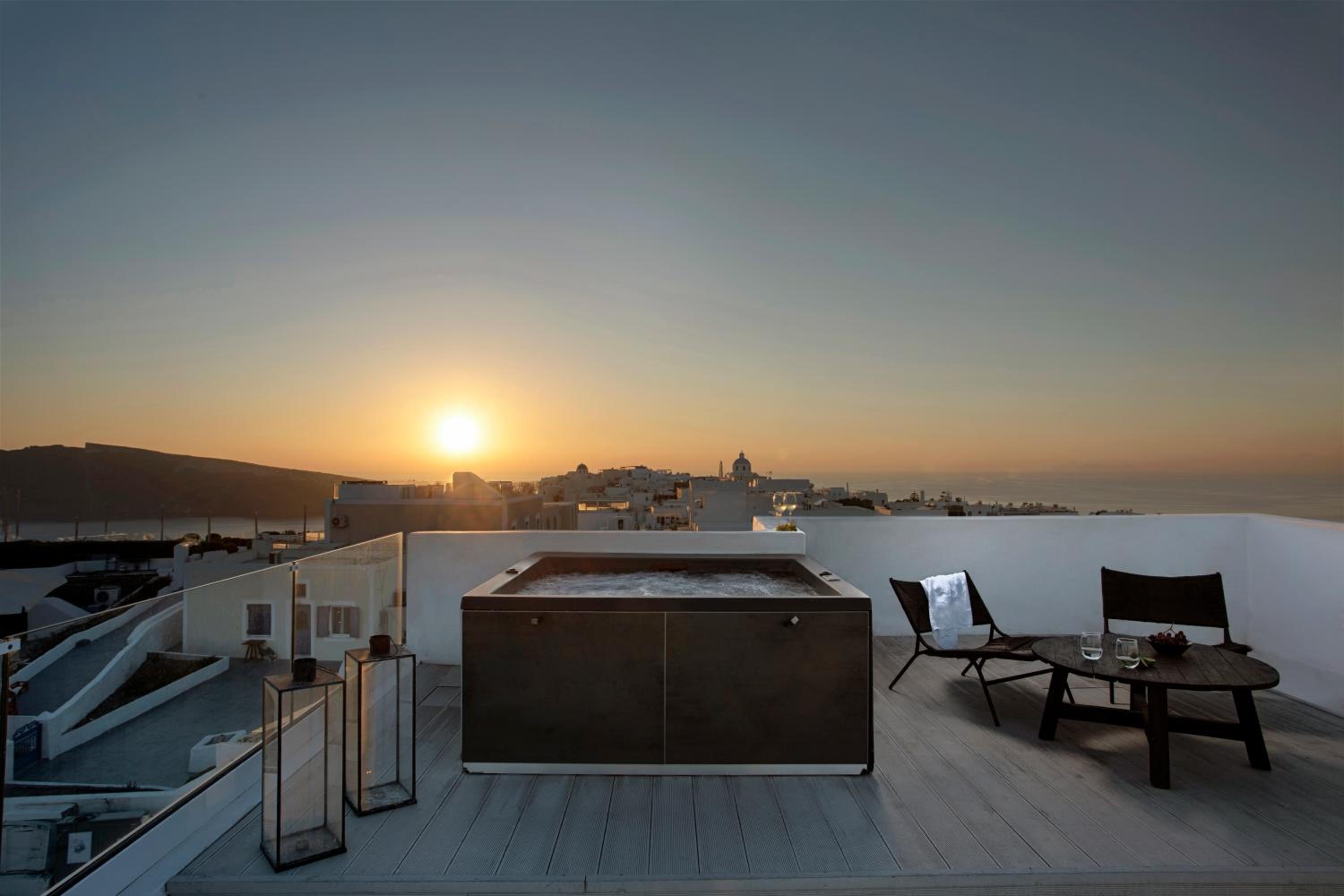 ArmonOia Suites