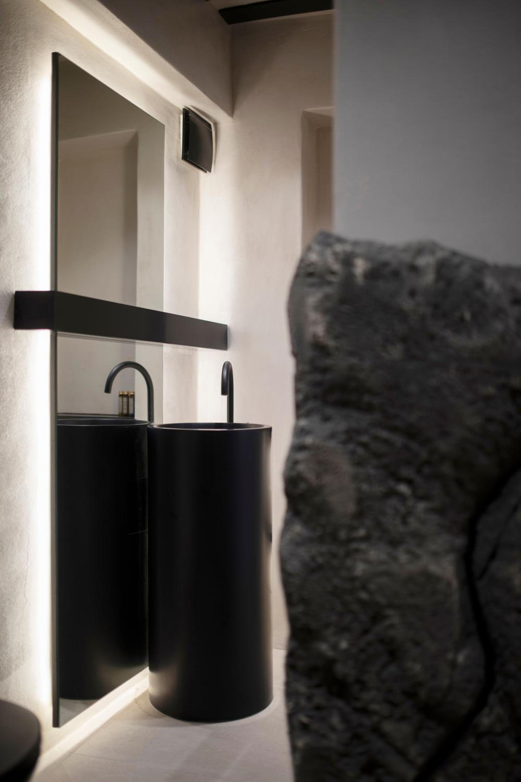 ArmonOia Suites
