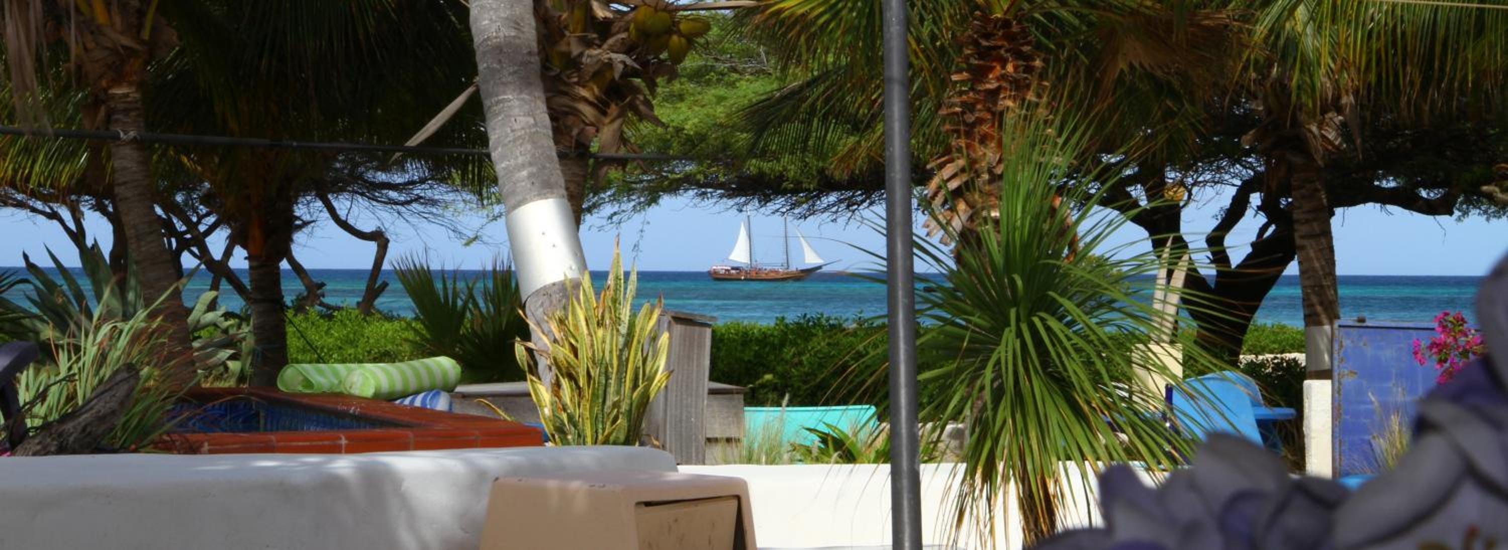 Beach House Aruba Apartments