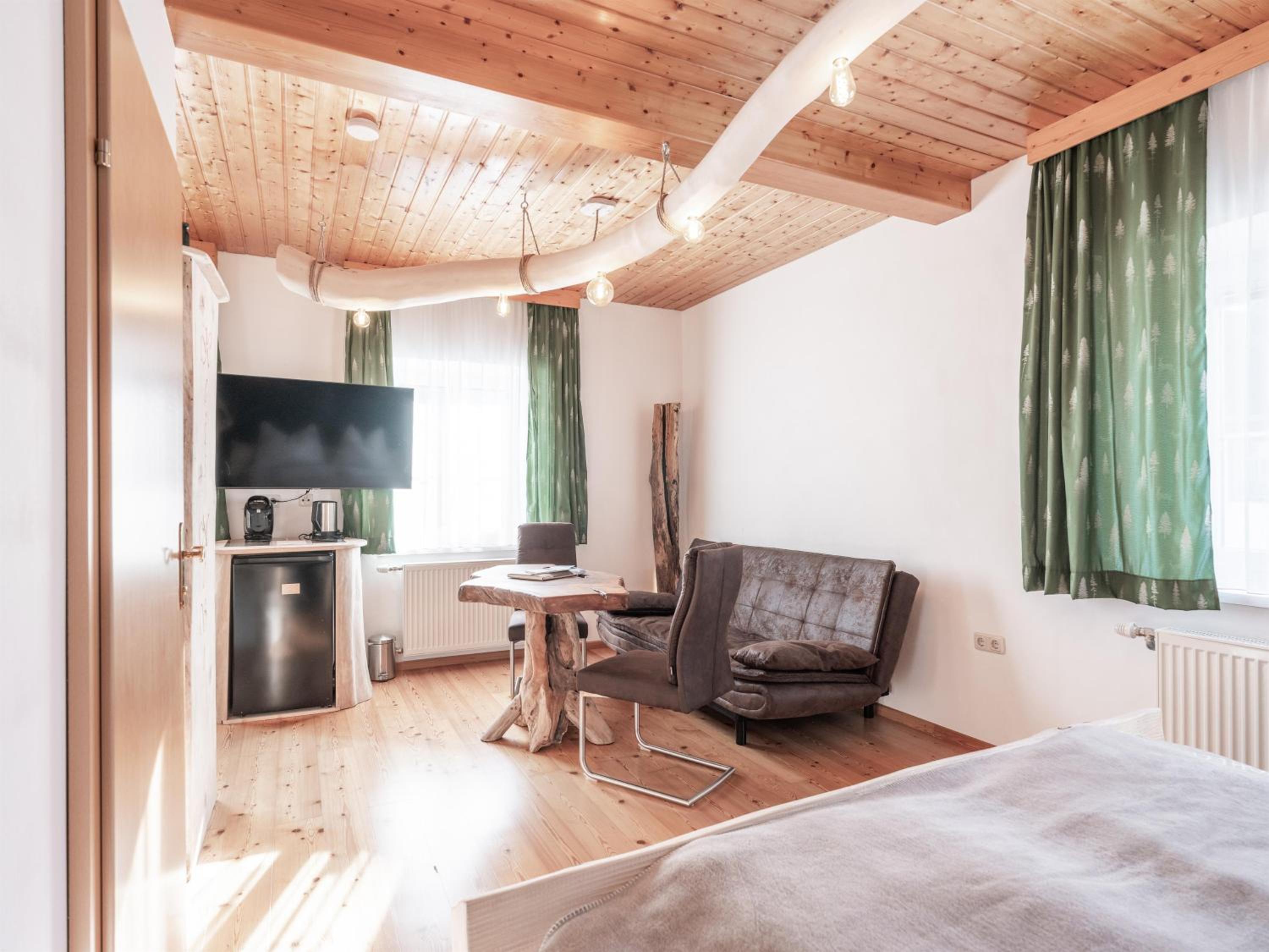 Xeis NeSt