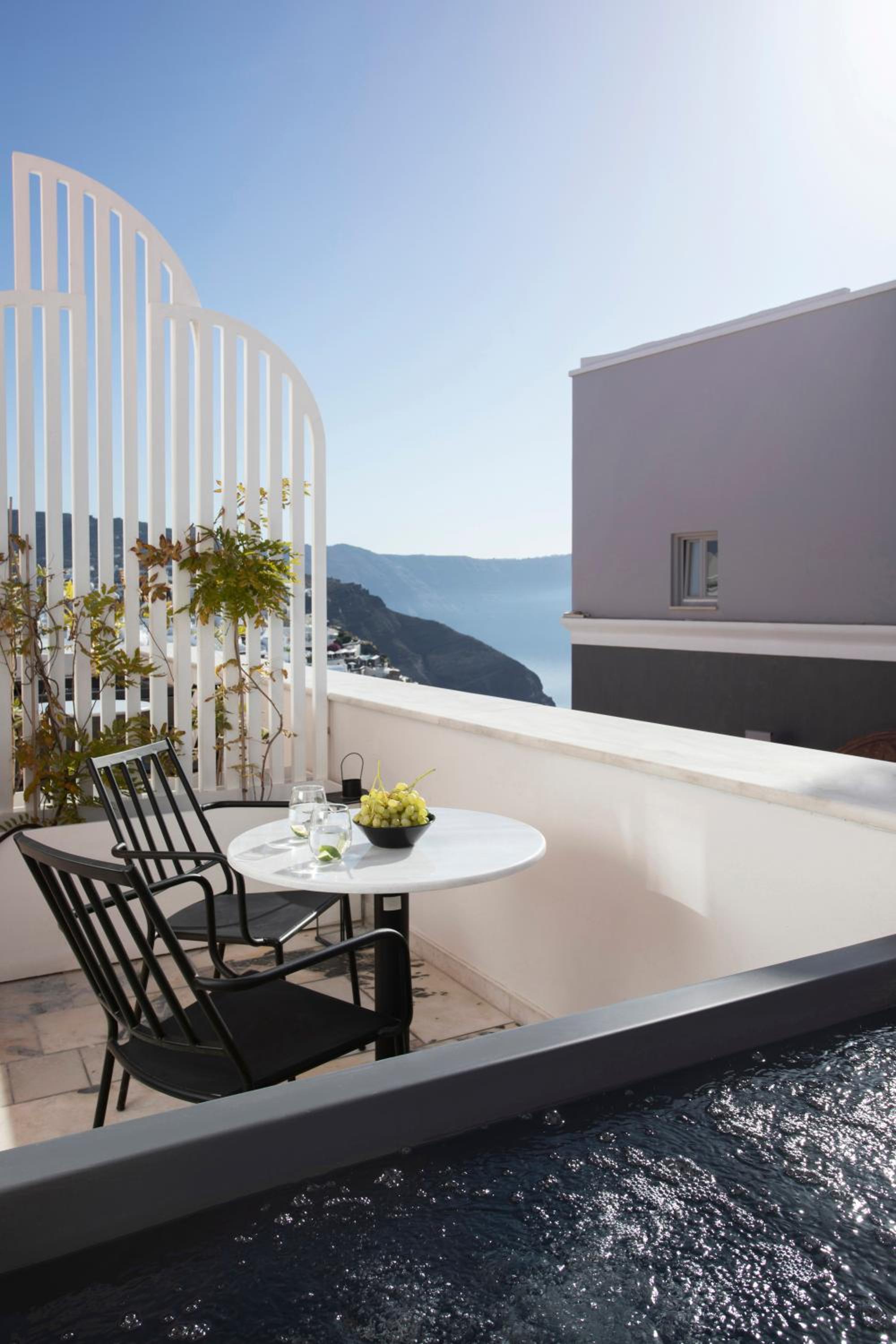 ArmonOia Suites