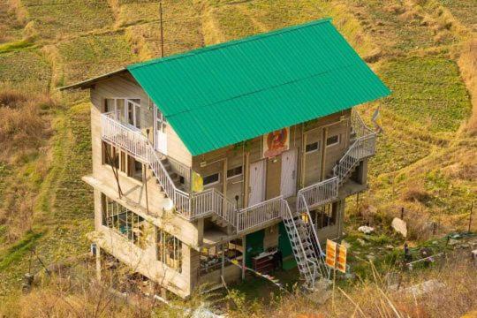 Dhauladhar Woodhouse