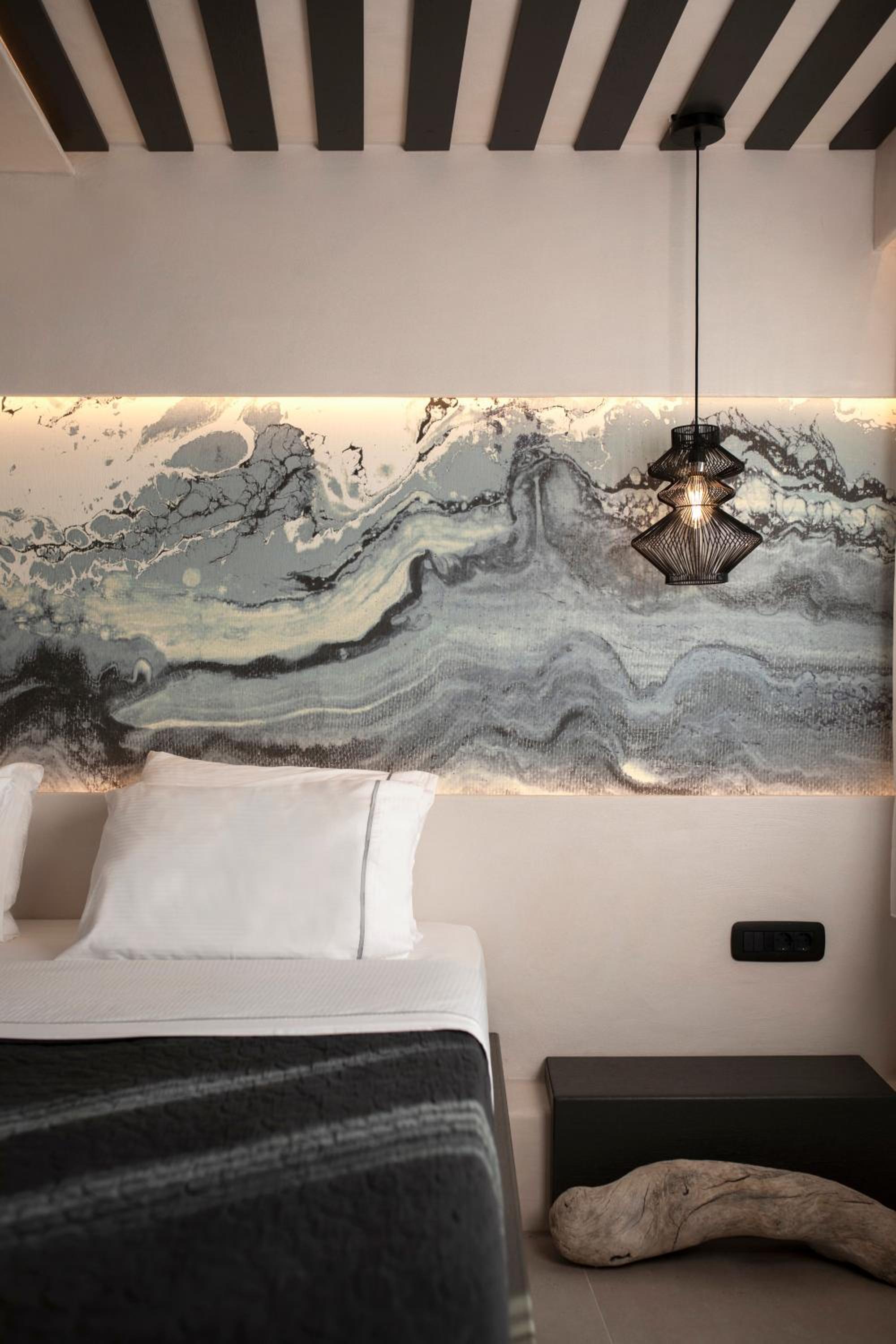 ArmonOia Suites