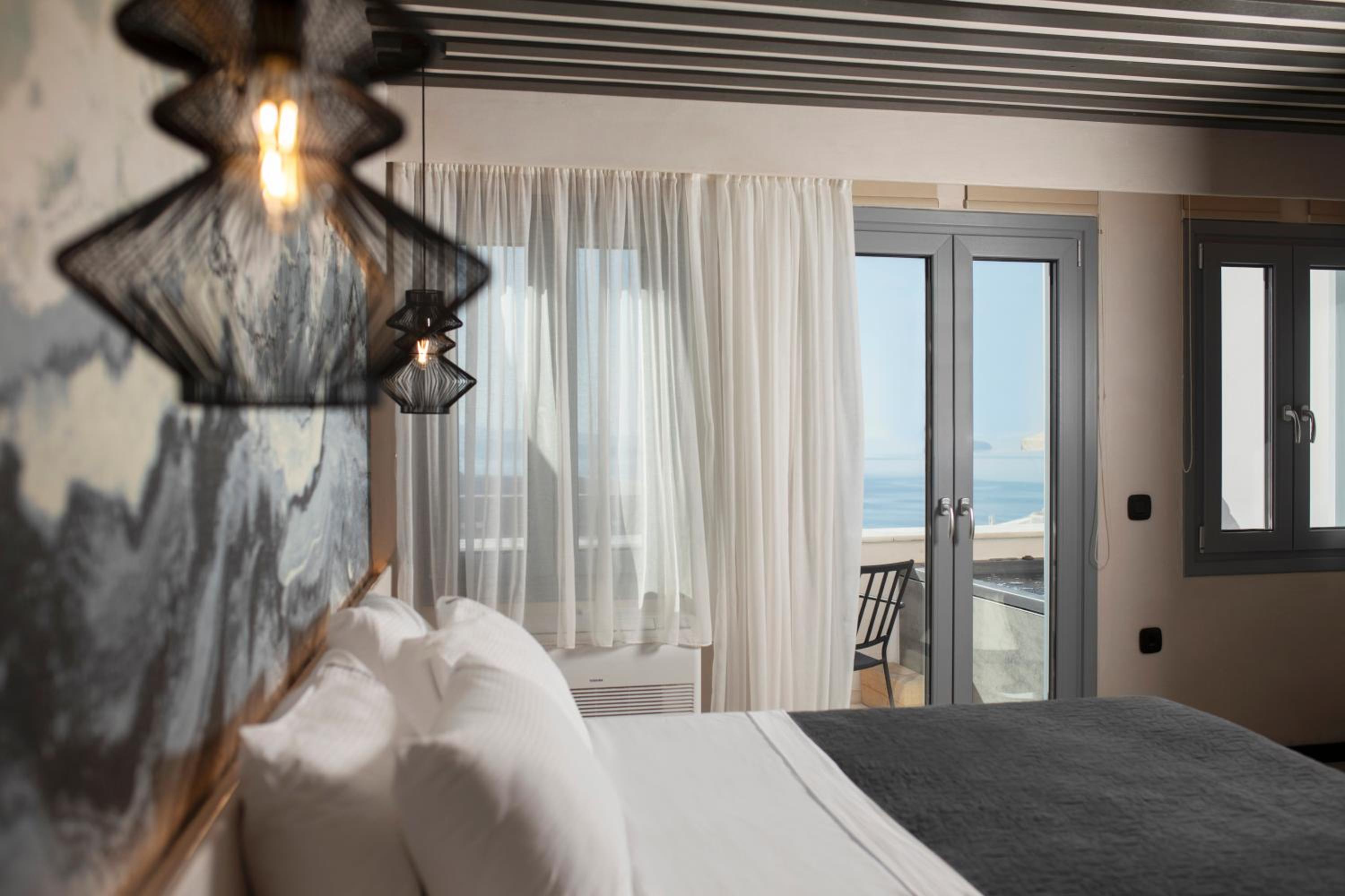 ArmonOia Suites