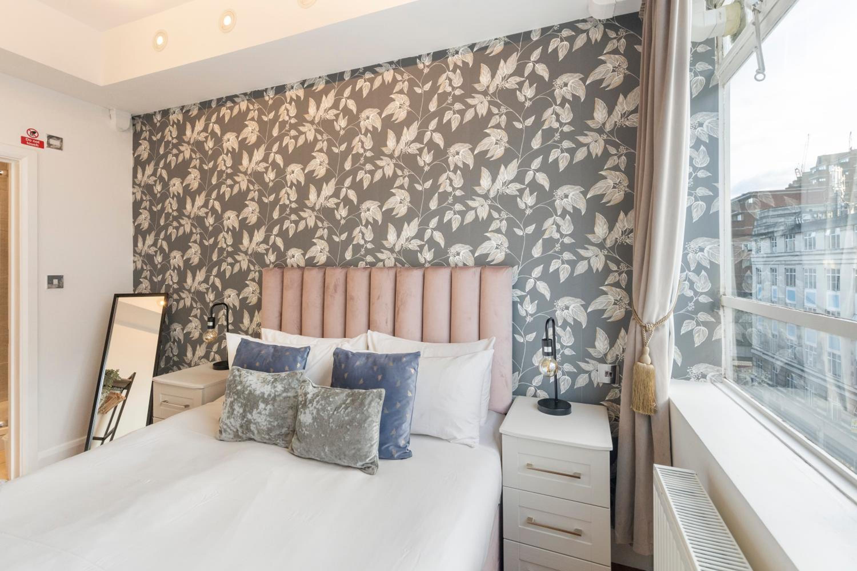 Central Located Apartment in City of London - Farringdon Station