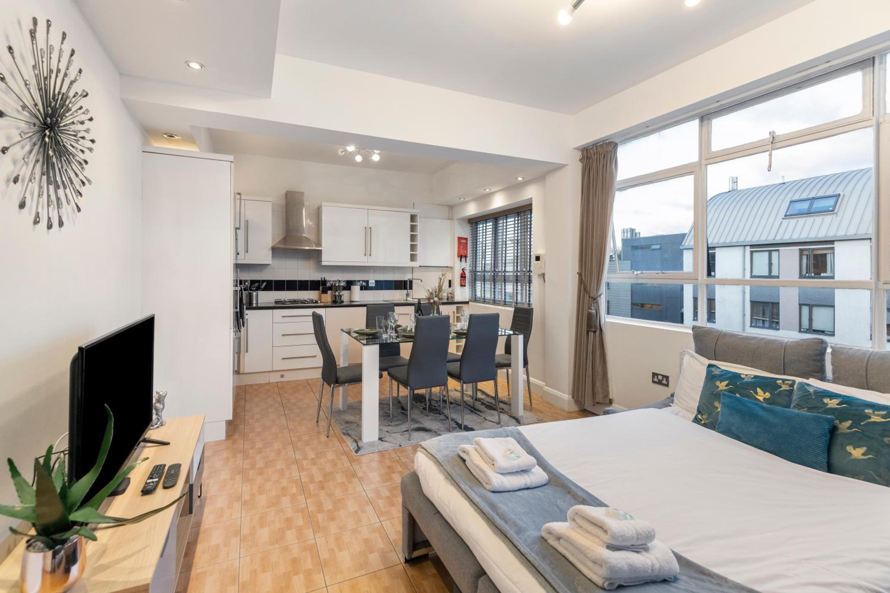 Central Located Apartment in City of London - Farringdon Station