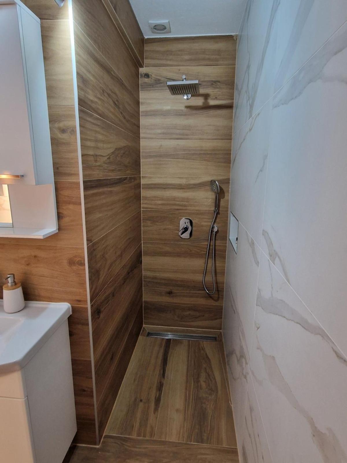 Apartmani Leburic