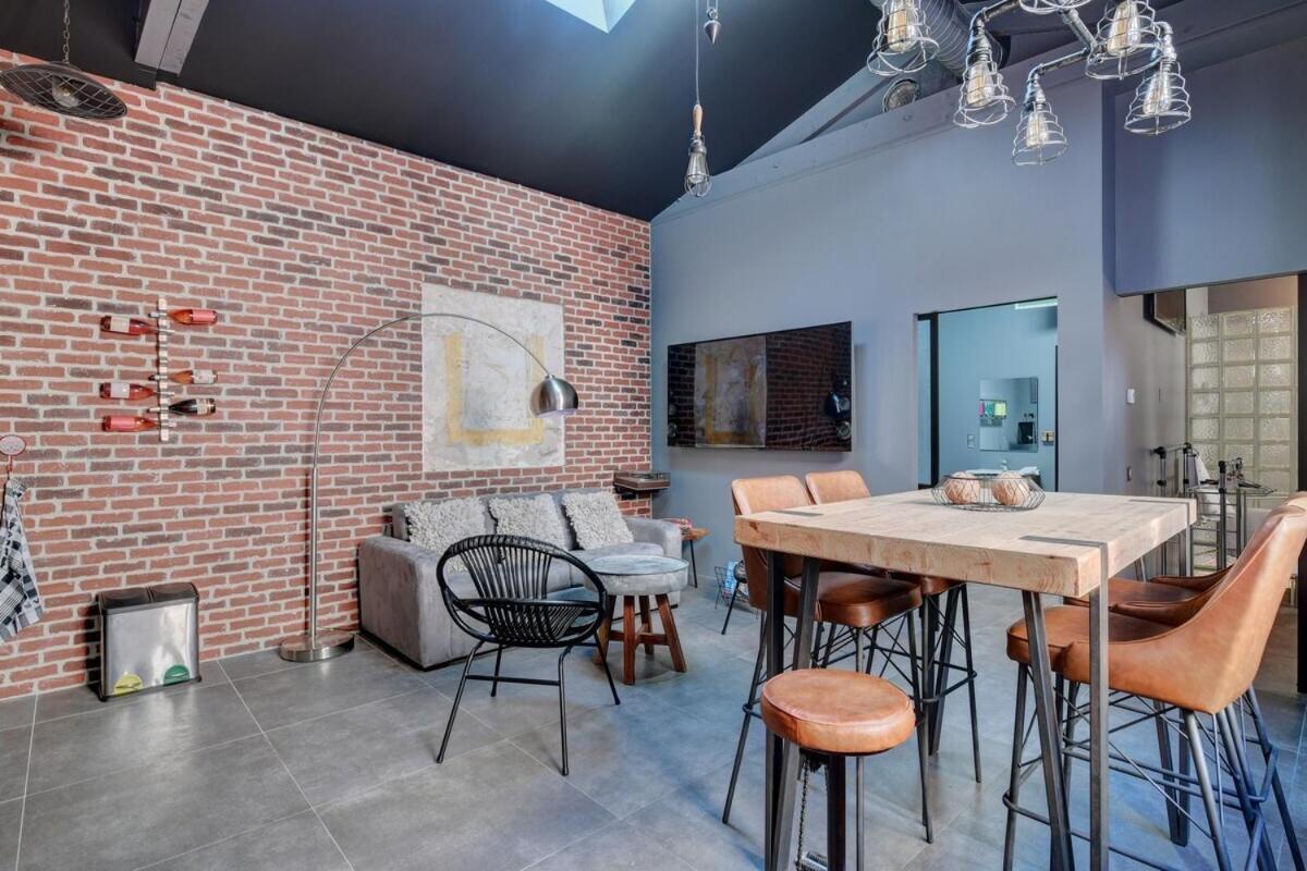Magnifique Loft industriel, forville, centre de Cannes 
