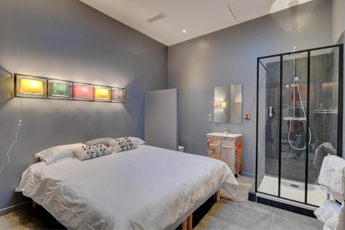 Superbe Loft industriel 3 pièces, classé 4 étoiles, proche Palais des Festivals photo 4