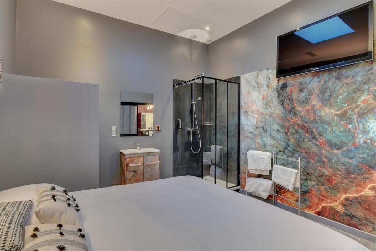 Magnifique Loft industriel, forville, centre de Cannes 