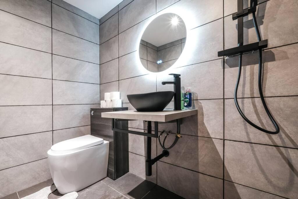 Spacious Apartment in Piccadilly Sleep 6 VRB