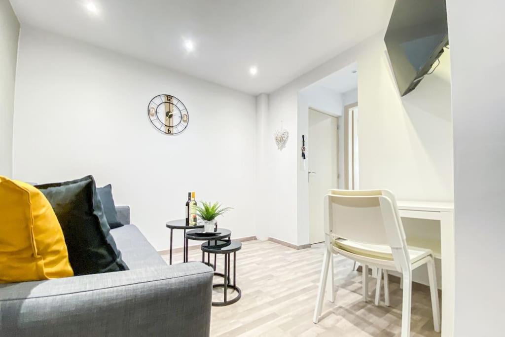 Syntagma square, 45sqm luxurious apartment