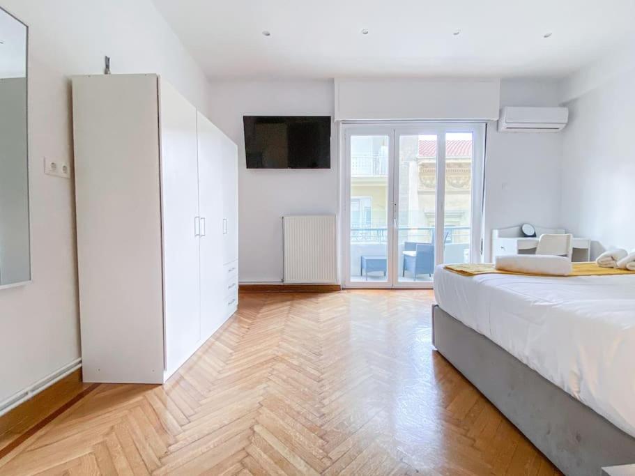 Syntagma square, 45sqm luxurious apartment