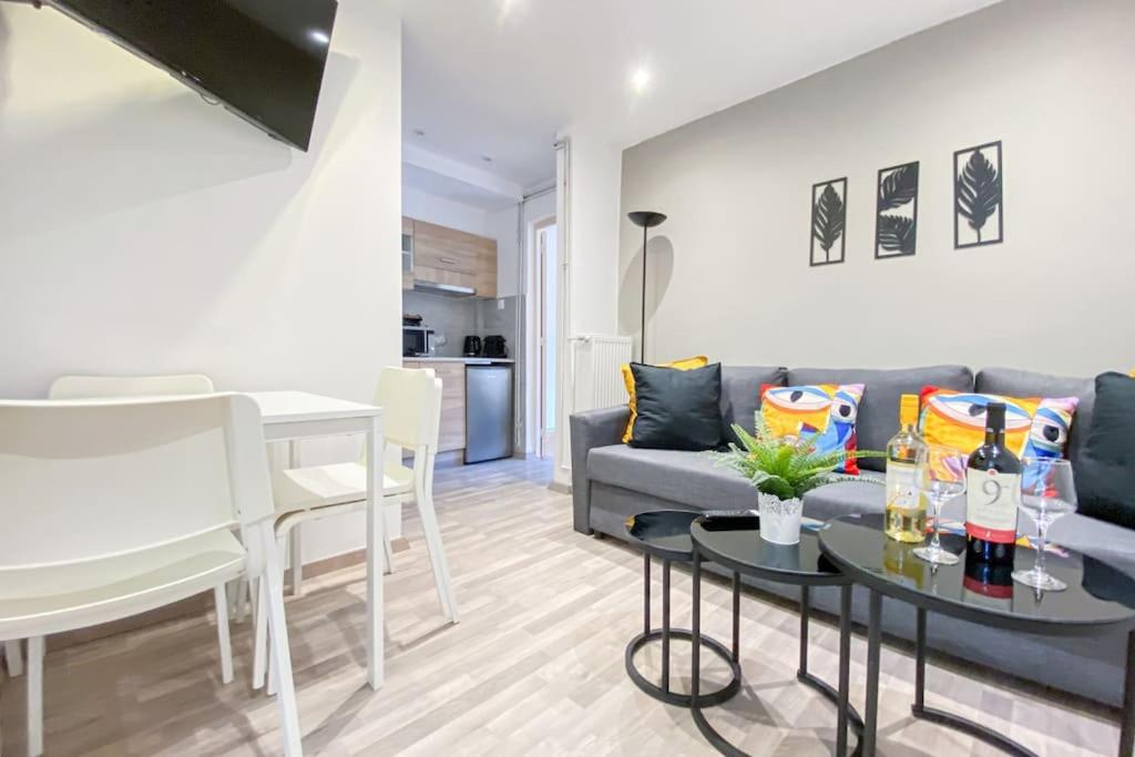 Syntagma square, 45sqm luxurious apartment