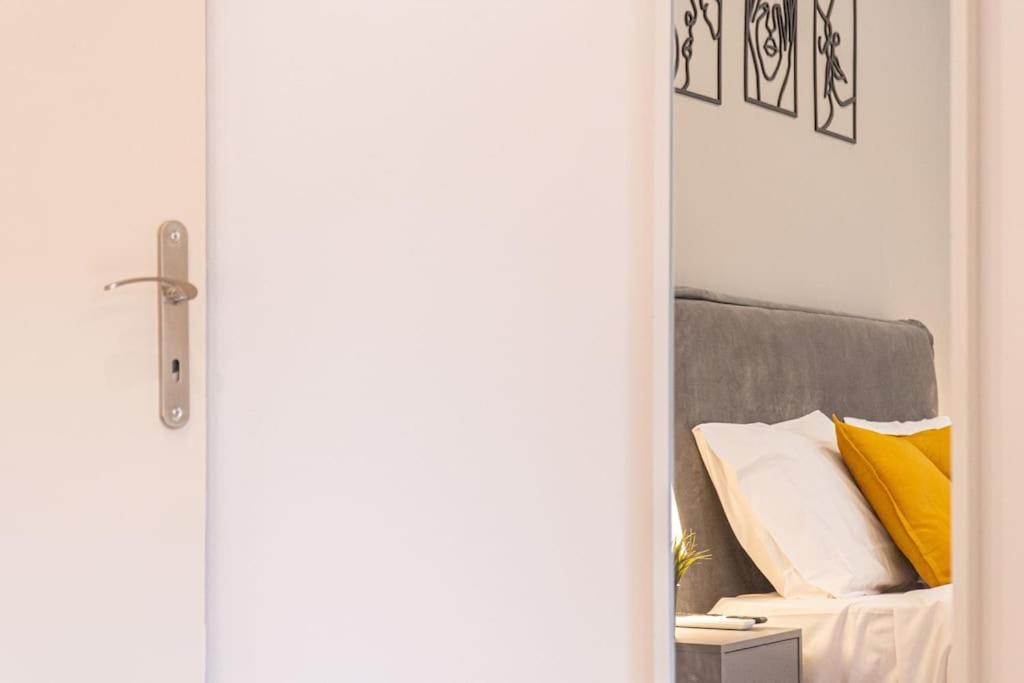 Syntagma square, 45sqm luxurious apartment