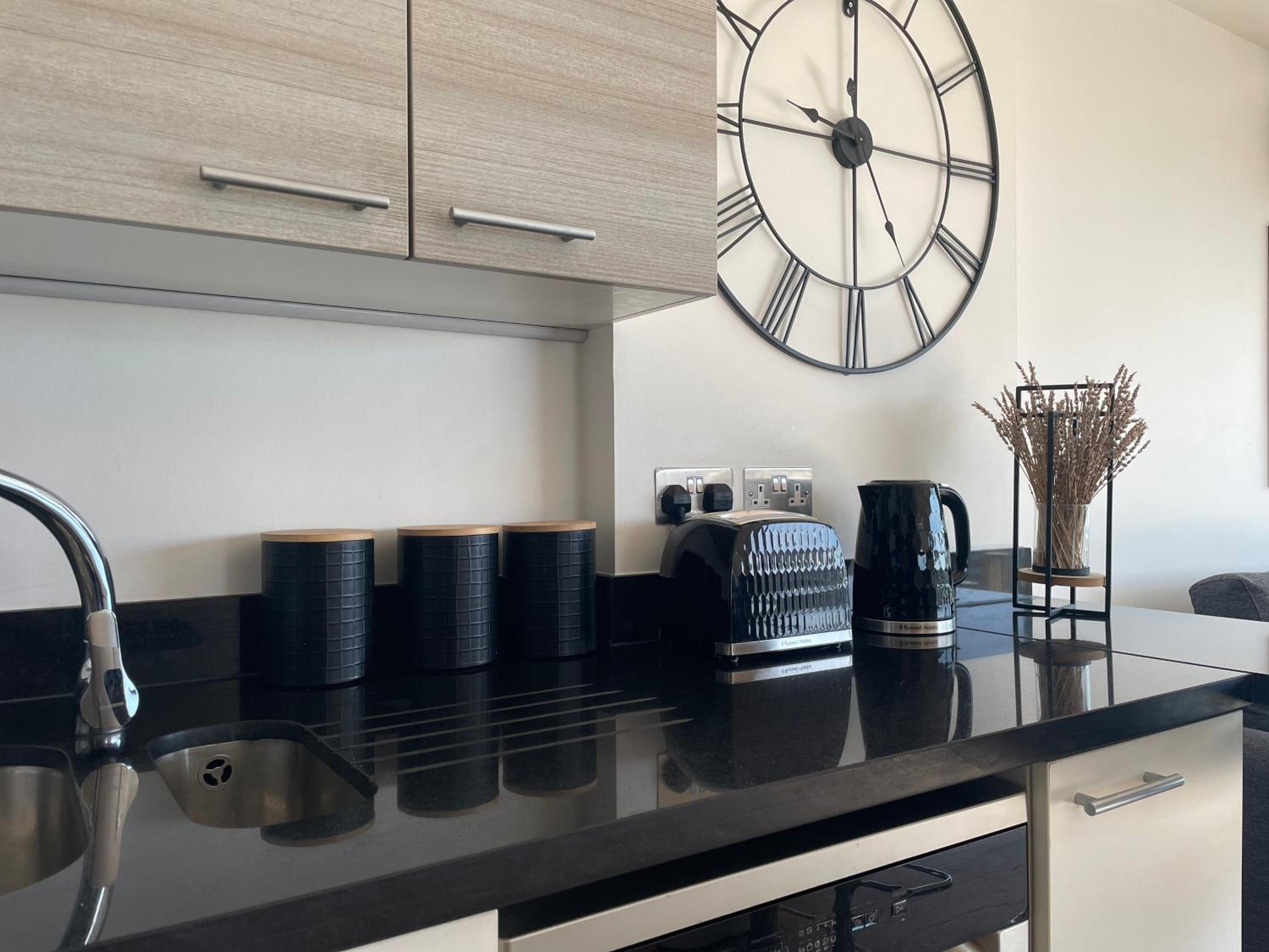Bright Ocean Village Apartment