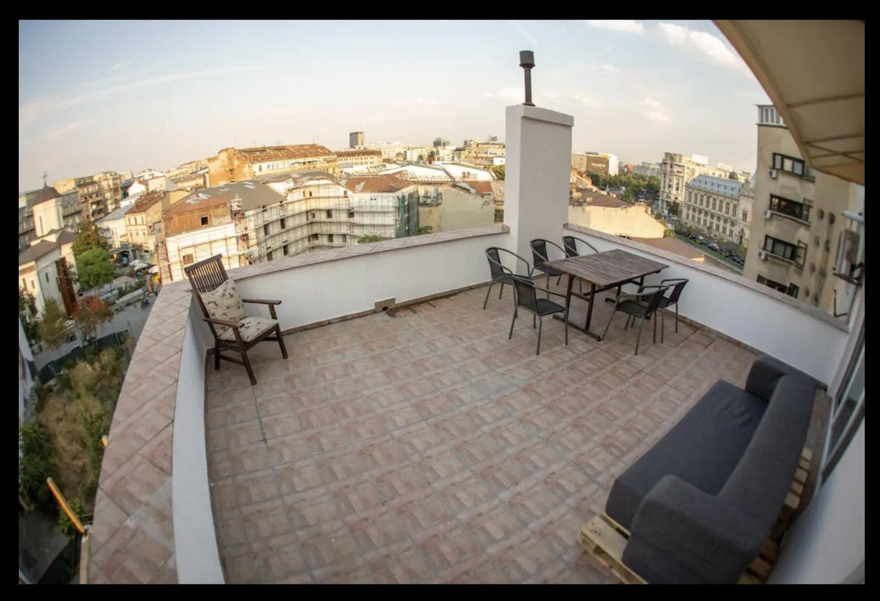 Roof Top Apartments - main view