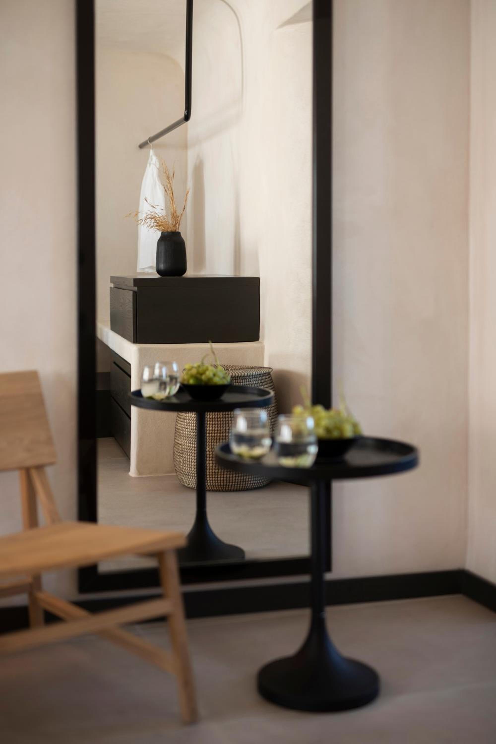 ArmonOia Suites