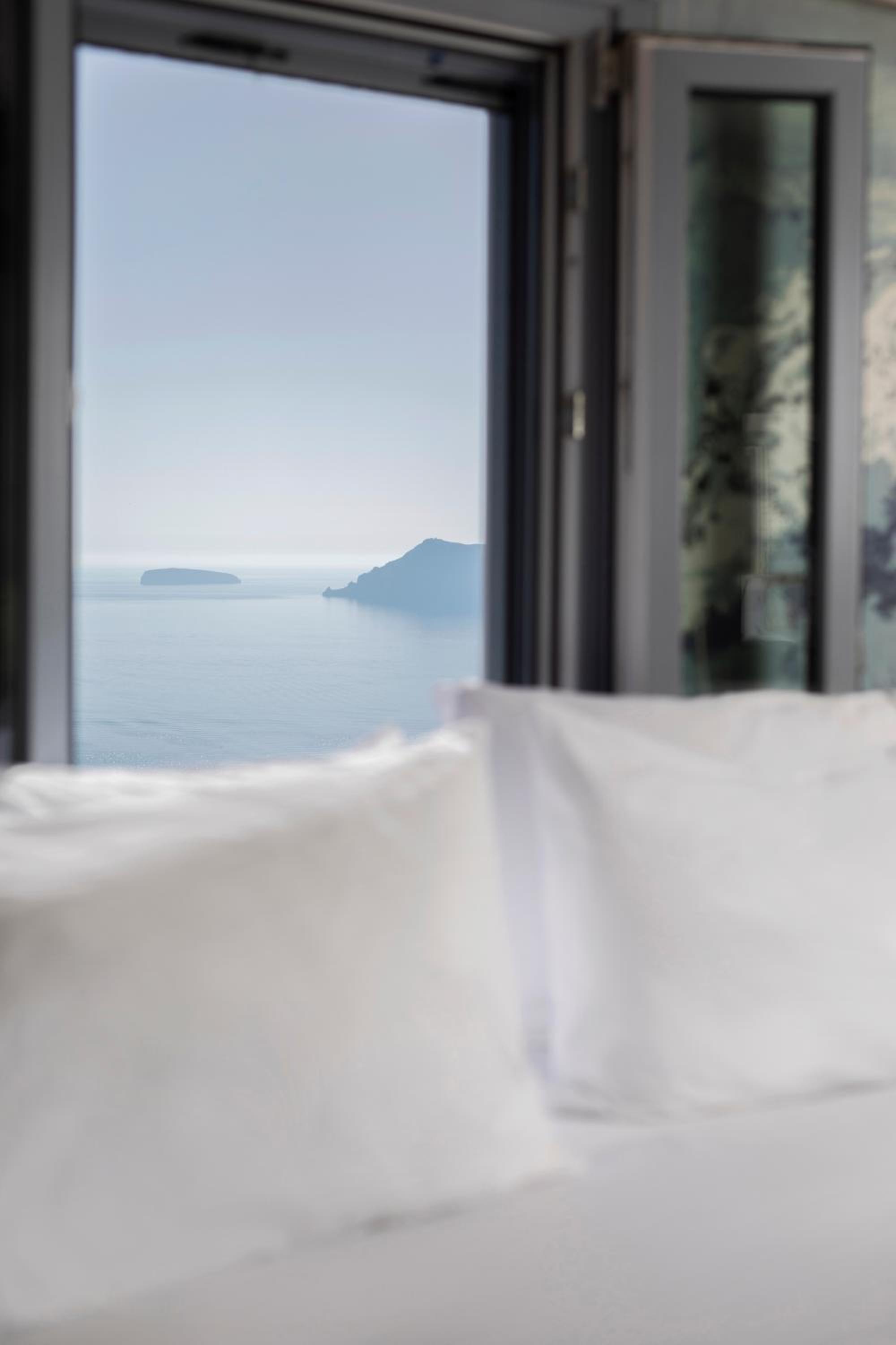 ArmonOia Suites