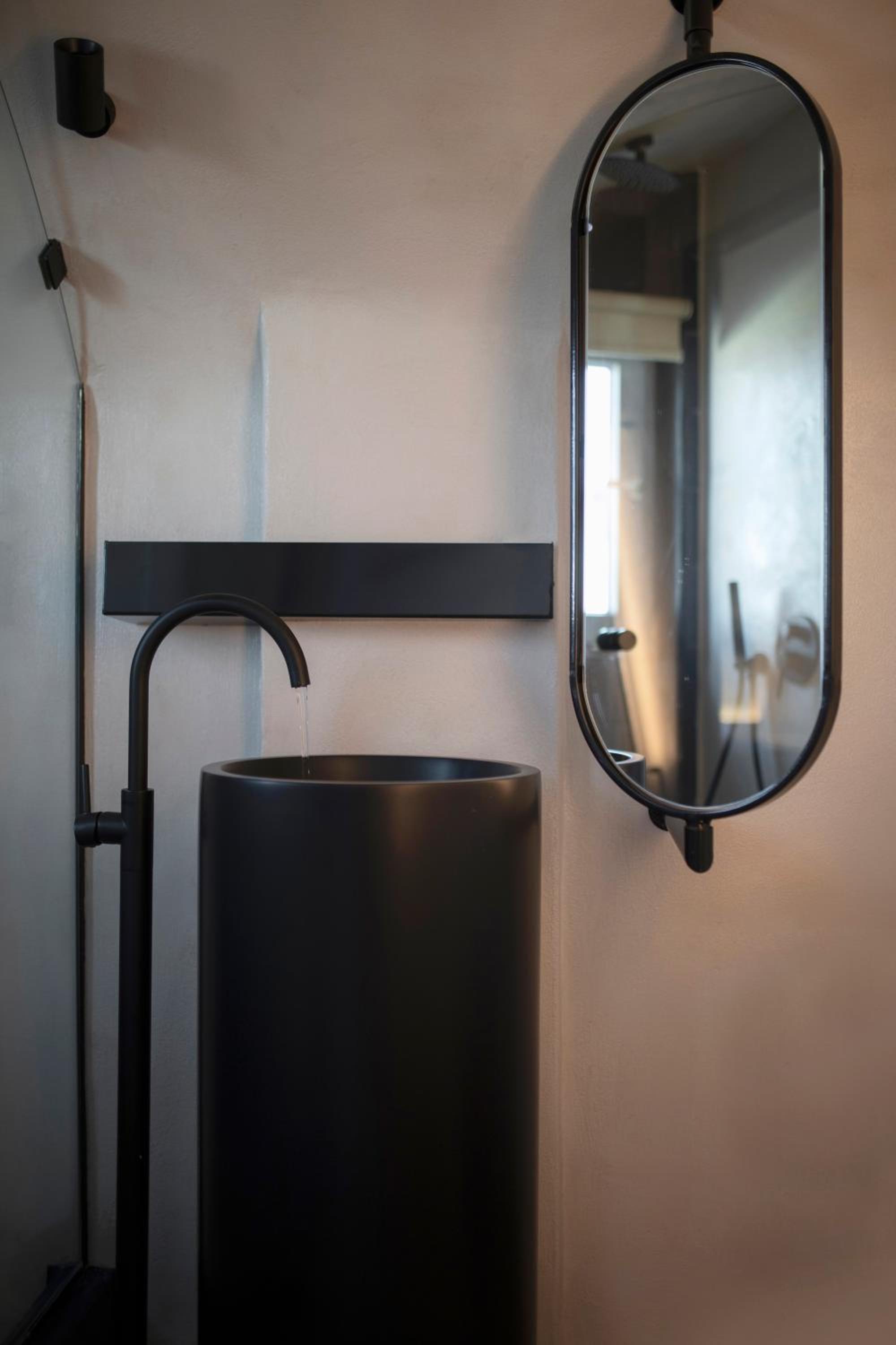 ArmonOia Suites