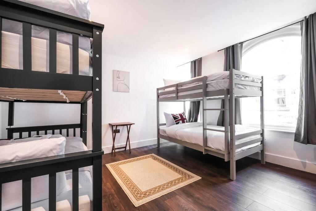 Spacious and Delightful Sleep 5 Piccadilly VRC