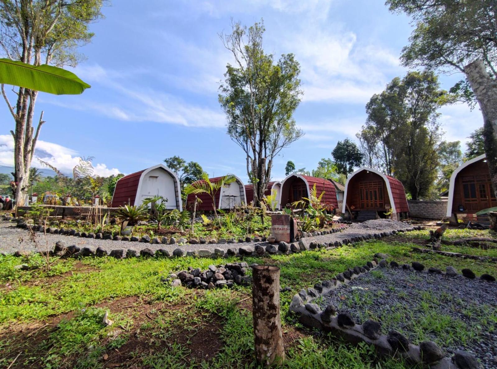 Indah Damai Cottages
